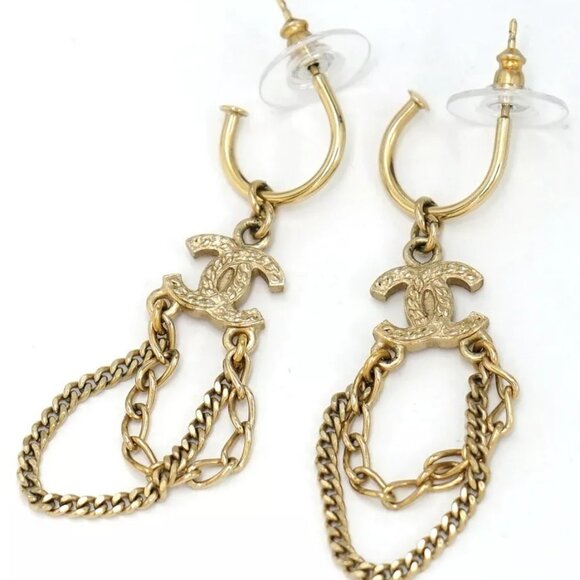 CHANEL CC Logos Double Chain Dangle Hoop Earrings Gold Tone 09P Auth w/Box j1152 - Picture 1 of 16